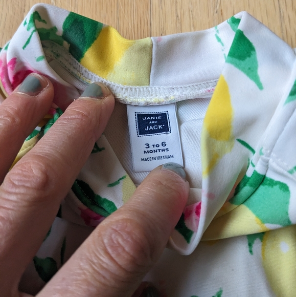 Janie and Jack rash guard lemon print, size 3-6 months - Picture 2 of 3